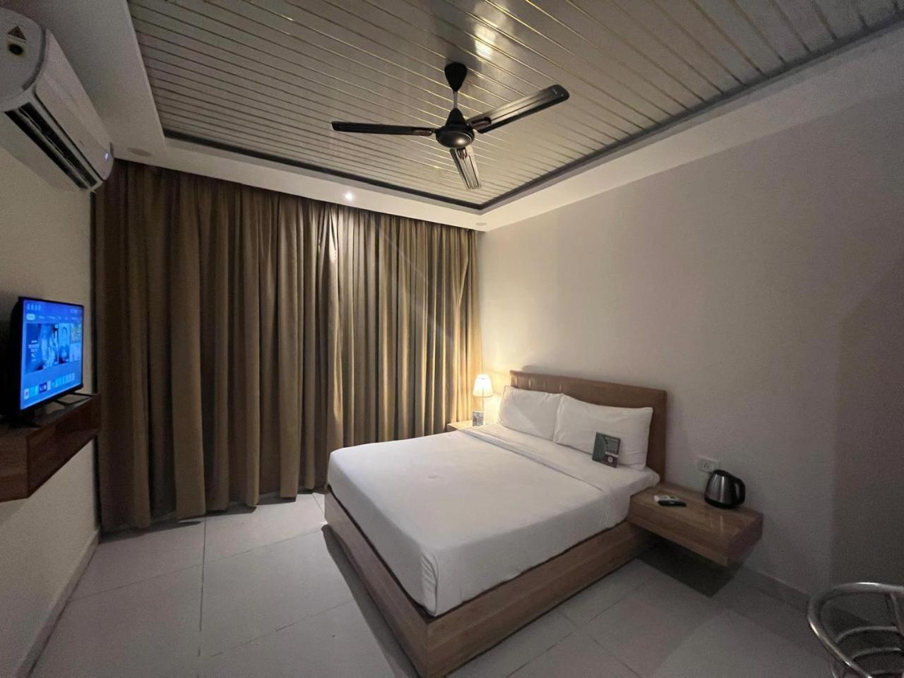 Hotel Hibiscus Tree- Bachupally Χιντεραμπάντ Εξωτερικό φωτογραφία